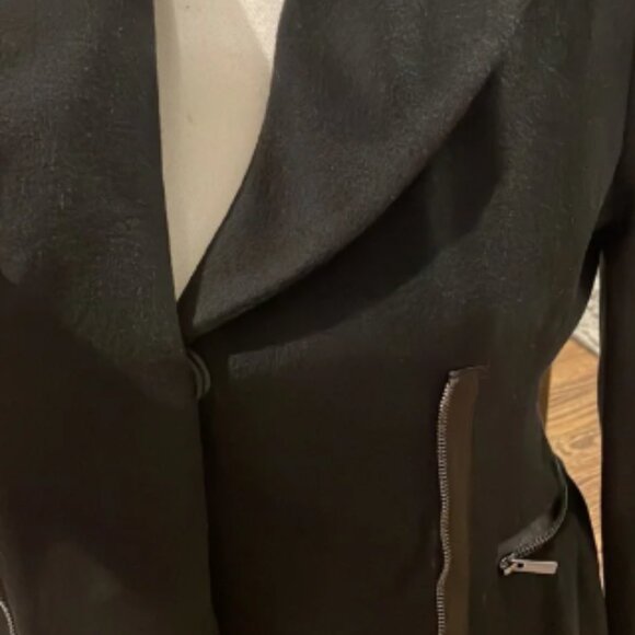 BCBGMaxAzria coat, Size XS - Picture 5 of 8